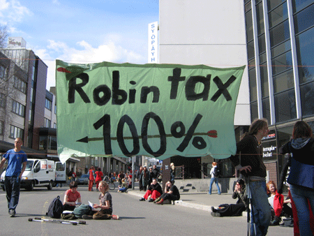 Banderolli vallatulla kadulla