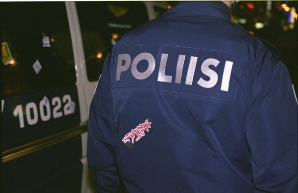 Tarra ja nössöpoliisi