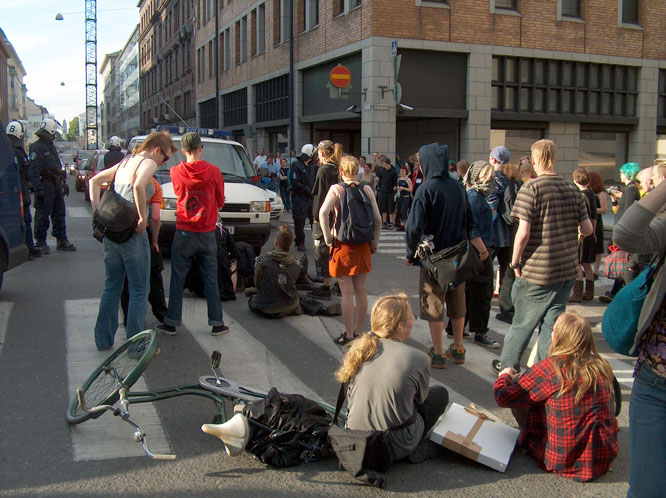 Risteys pysyi suljettuna liikenteeltä.